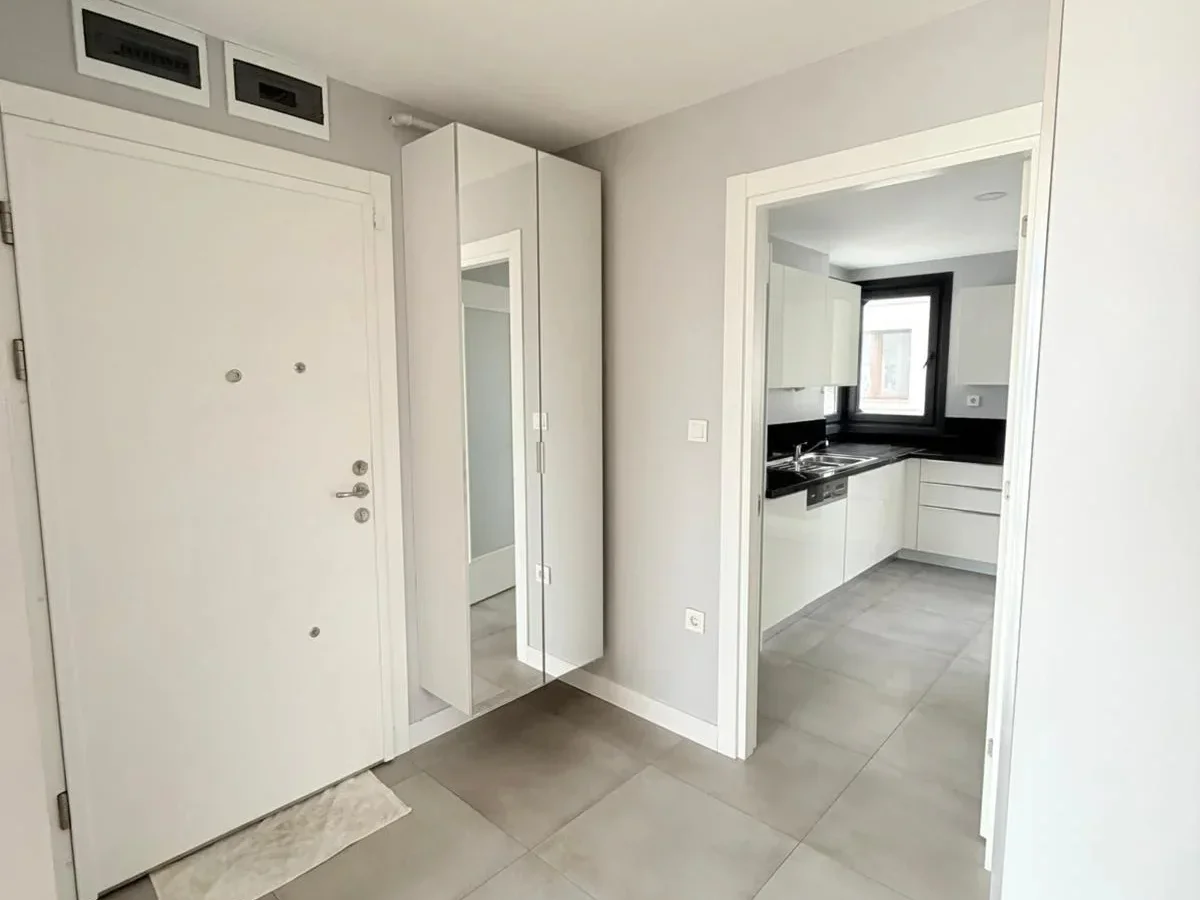 Academy Erenköy Bağdat Caddesi̇ Ve Marmaray Yakini Yeni̇ Bi̇nada 110m2 2+1