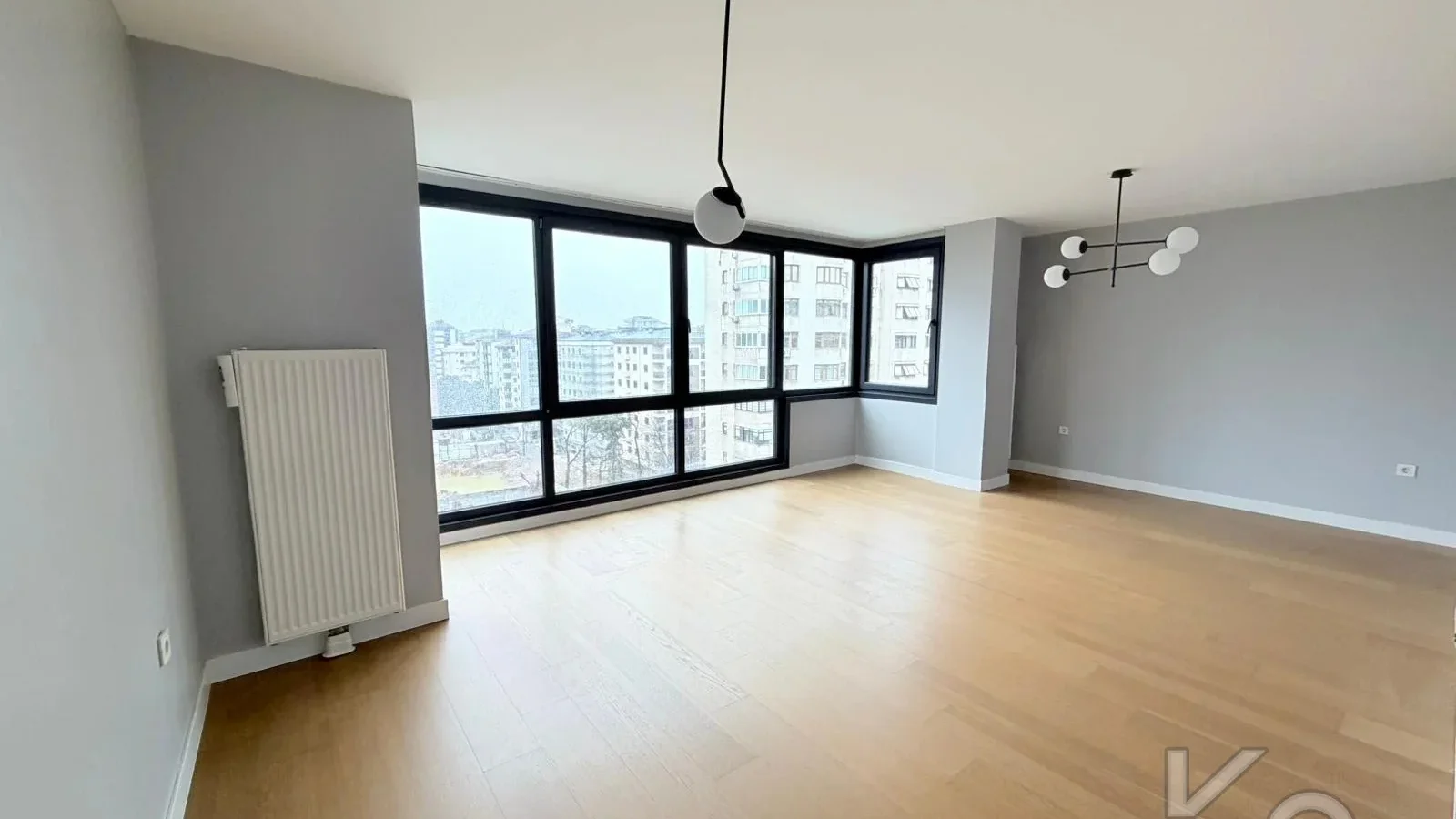 Academy Erenköy Bağdat Caddesi̇ Ve Marmaray Yakini Yeni̇ Bi̇nada 110m2 2+1