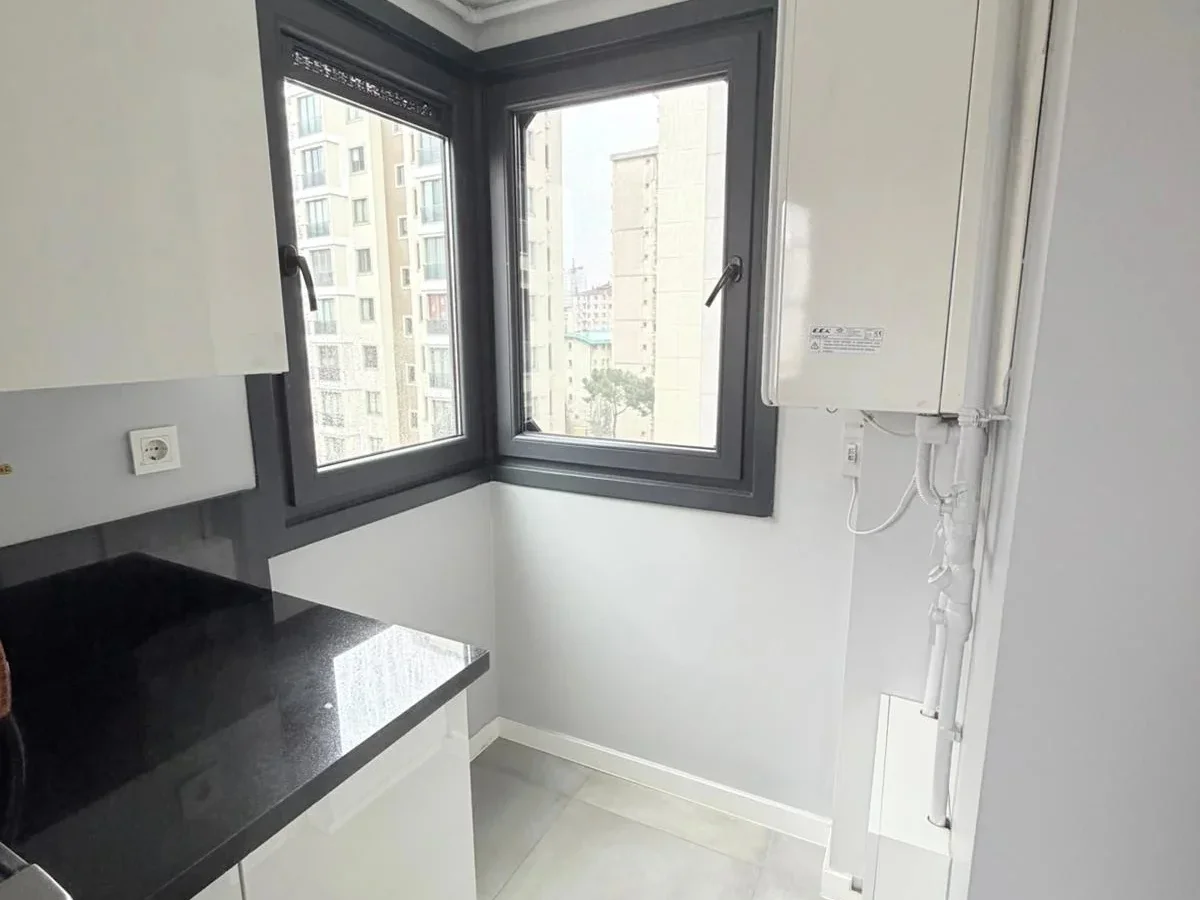 Academy Erenköy Bağdat Caddesi̇ Ve Marmaray Yakini Yeni̇ Bi̇nada 110m2 2+1
