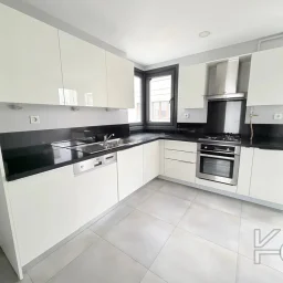 Academy Erenköy Bağdat Caddesi̇ Ve Marmaray Yakini Yeni̇ Bi̇nada 110m2 2+1