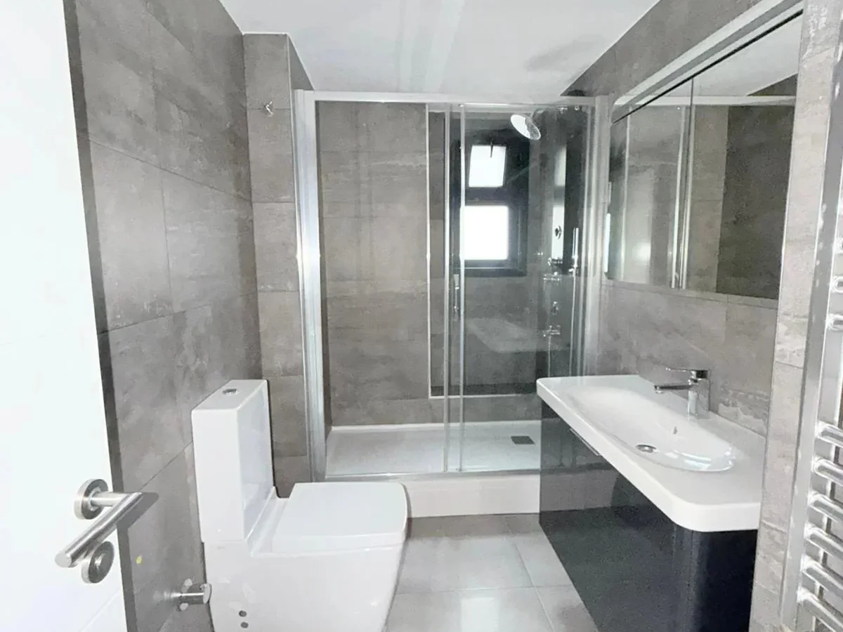 Academy Erenköy Bağdat Caddesi̇ Ve Marmaray Yakini Yeni̇ Bi̇nada 110m2 2+1