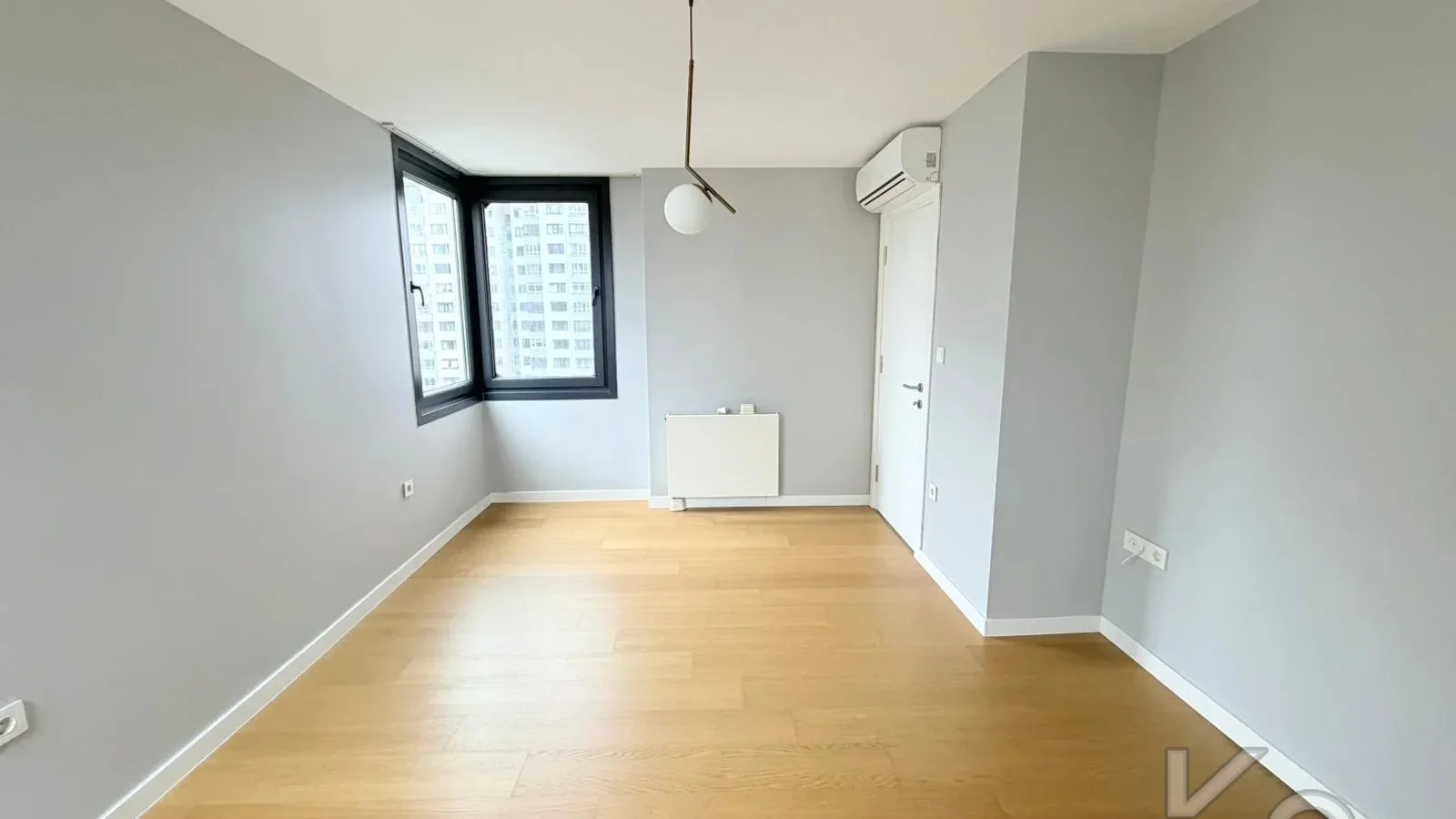 Academy Erenköy Bağdat Caddesi̇ Ve Marmaray Yakini Yeni̇ Bi̇nada 110m2 2+1