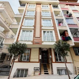 Rookz Fark Güngören Mareşal Çakmakta Satılık 2+1 Bahçeli Ve Bakımlı Daire