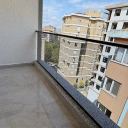 Minibüs Caddesi Üzerinde 3+1 Satılık Geniş Daire