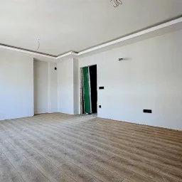 Minibüs Caddesi Üzerinde 3+1 Satılık Geniş Daire