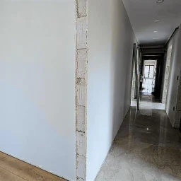 Minibüs Caddesi Üzerinde 3+1 Satılık Geniş Daire