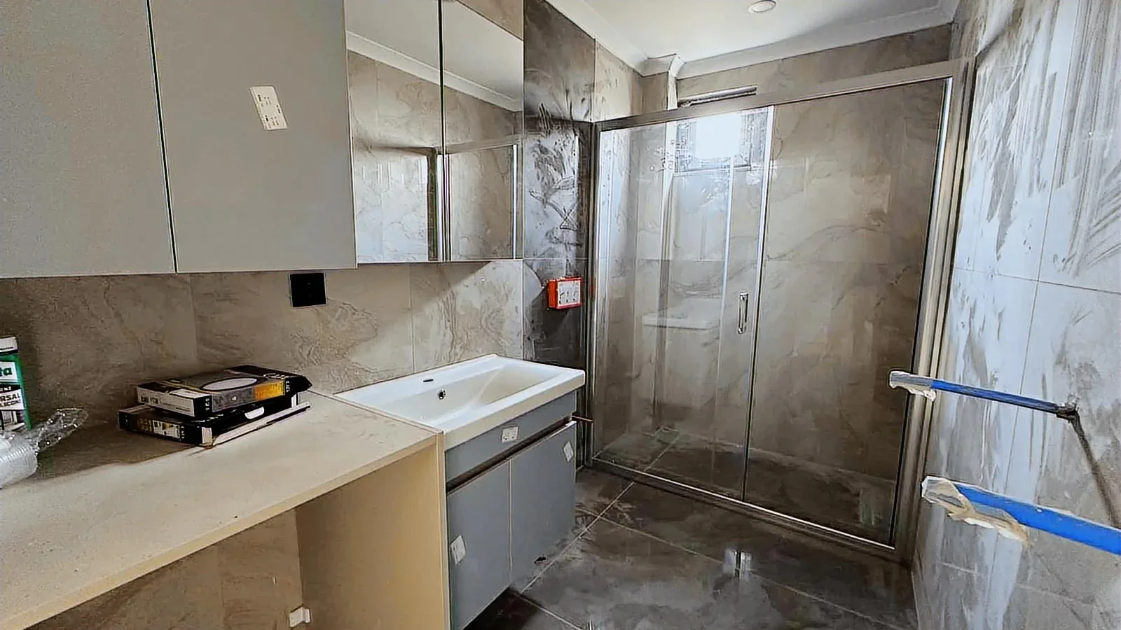 Minibüs Caddesi Üzerinde 3+1 Satılık Geniş Daire