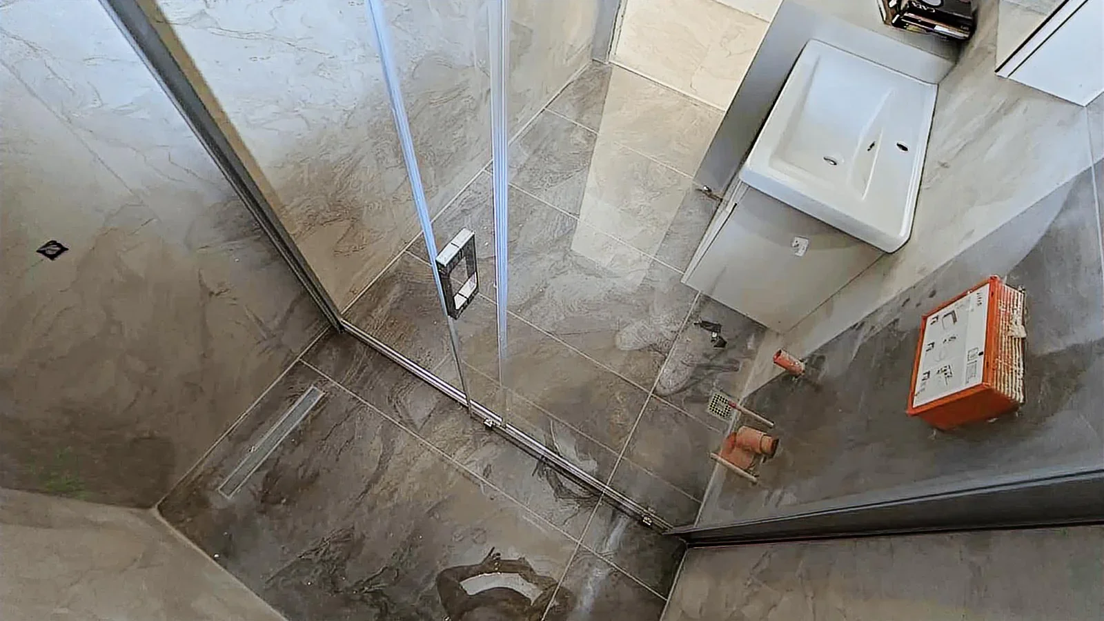 Minibüs Caddesi Üzerinde 3+1 Satılık Geniş Daire