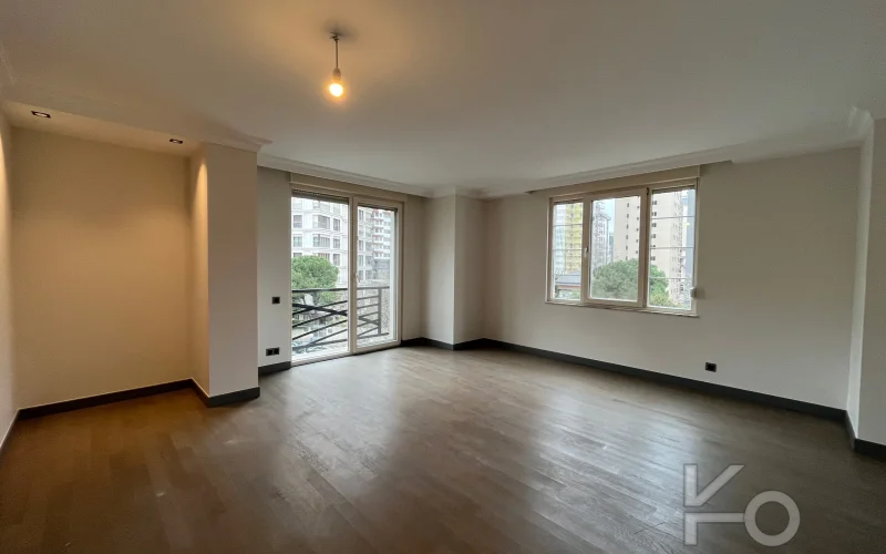 Bağdat Caddesi’ne 2 Dk Mesafade Satılık 4+1 Daire