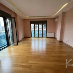 Laci̇vertcadde Atatürk Cd. Üzeri̇ 6 Yillik Ebeveynli̇ 100m² Net 3+1