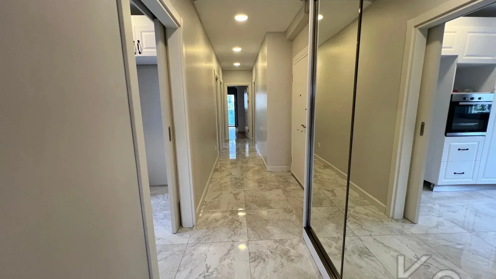 Laci̇vertcadde Atatürk Cd. Üzeri̇ 6 Yillik Ebeveynli̇ 100m² Net 3+1