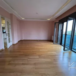 Laci̇vertcadde Atatürk Cd. Üzeri̇ 6 Yillik Ebeveynli̇ 100m² Net 3+1