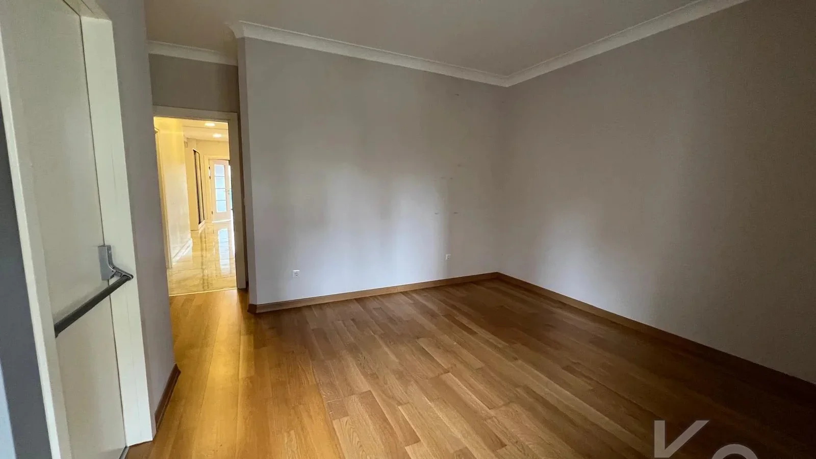 Laci̇vertcadde Atatürk Cd. Üzeri̇ 6 Yillik Ebeveynli̇ 100m² Net 3+1