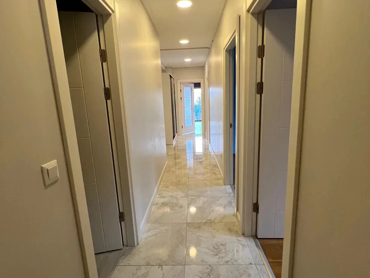 Laci̇vertcadde Atatürk Cd. Üzeri̇ 6 Yillik Ebeveynli̇ 100m² Net 3+1