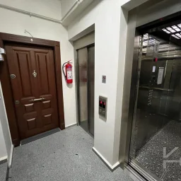 Laci̇vertcadde Atatürk Cd. Üzeri̇ 6 Yillik Ebeveynli̇ 100m² Net 3+1