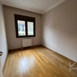 Laci̇vertcadde Atatürk Cd. Üzeri̇ 6 Yillik Ebeveynli̇ 100m² Net 3+1