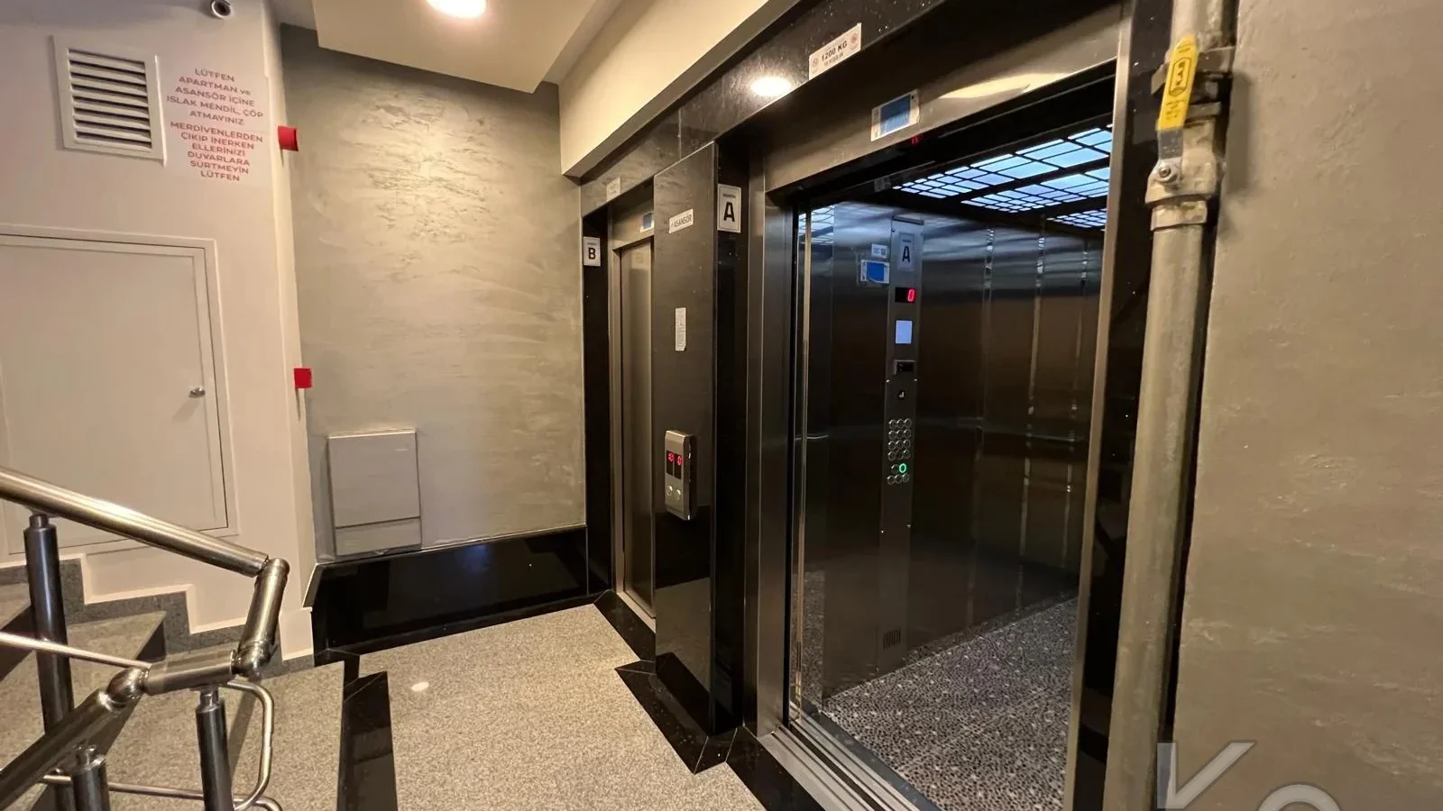 Laci̇vertcadde Atatürk Cd. Üzeri̇ 6 Yillik Ebeveynli̇ 100m² Net 3+1