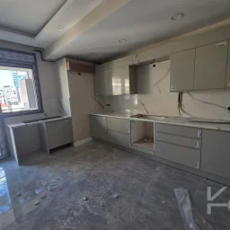 Laci̇vertcadde Caddebostan Sahi̇l Katta Tek Balkonlu Deni̇z Manzarali 170m² Net  4.5+1