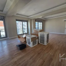 Laci̇vertcadde Caddebostan Sahi̇l Katta Tek Balkonlu Deni̇z Manzarali 170m² Net  4.5+1