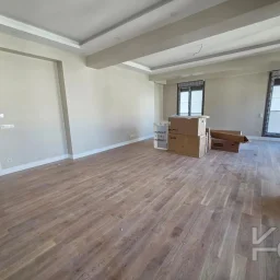 Laci̇vertcadde Caddebostan Sahi̇l Katta Tek Balkonlu Deni̇z Manzarali 170m² Net  4.5+1