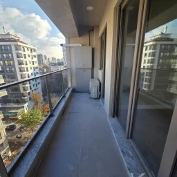 Laci̇vertcadde Caddebostan Sahi̇l Katta Tek Balkonlu Deni̇z Manzarali 170m² Net  4.5+1