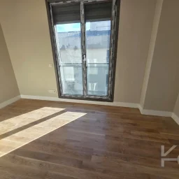 Laci̇vertcadde Caddebostan Sahi̇l Katta Tek Balkonlu Deni̇z Manzarali 170m² Net  4.5+1