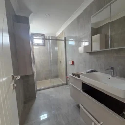 Laci̇vertcadde Caddebostan Sahi̇l Katta Tek Balkonlu Deni̇z Manzarali 170m² Net  4.5+1