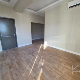 Laci̇vertcadde Caddebostan Sahi̇l Katta Tek Balkonlu Deni̇z Manzarali 170m² Net  4.5+1