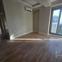Laci̇vertcadde Caddebostan Sahi̇l Katta Tek Balkonlu Deni̇z Manzarali 170m² Net  4.5+1