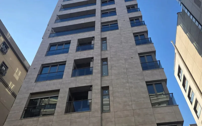 Laci̇vertcadde Caddebostan Sahi̇l Katta Tek Balkonlu Deni̇z Manzarali 170m² Net  4.5+1