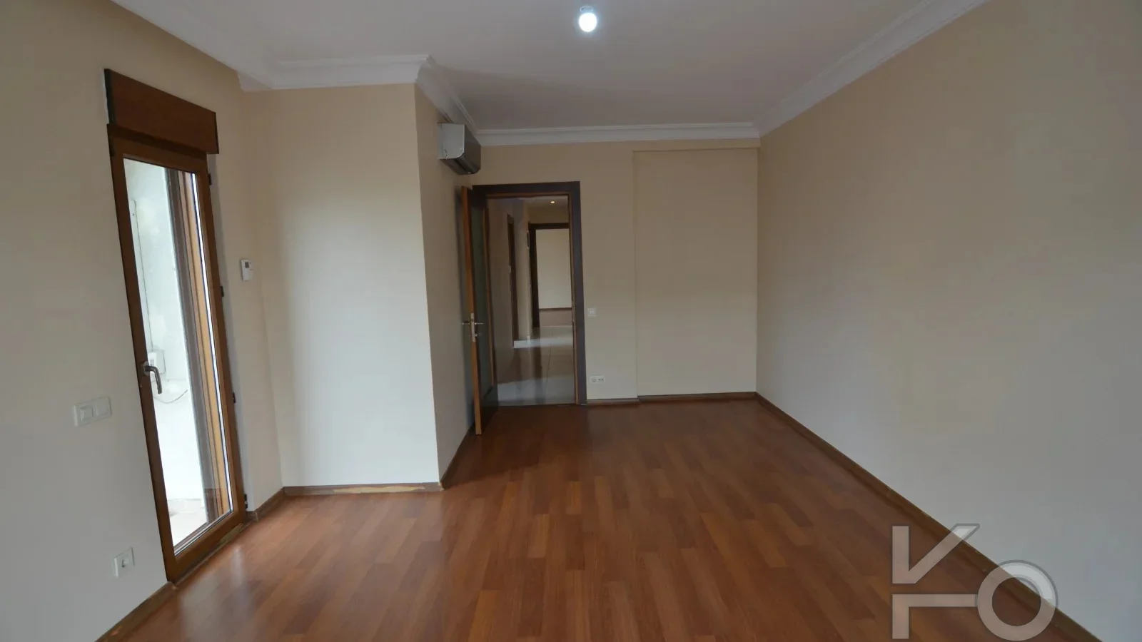 Laci̇vertcadde Ethemefendi'de Bağdat Cd. Yakini 2+1 70 M²net
