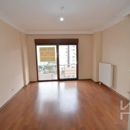 Laci̇vertcadde Ethemefendi'de Bağdat Cd. Yakini 2+1 70 M²net