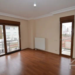 Laci̇vertcadde Ethemefendi'de Bağdat Cd. Yakini 2+1 70 M²net