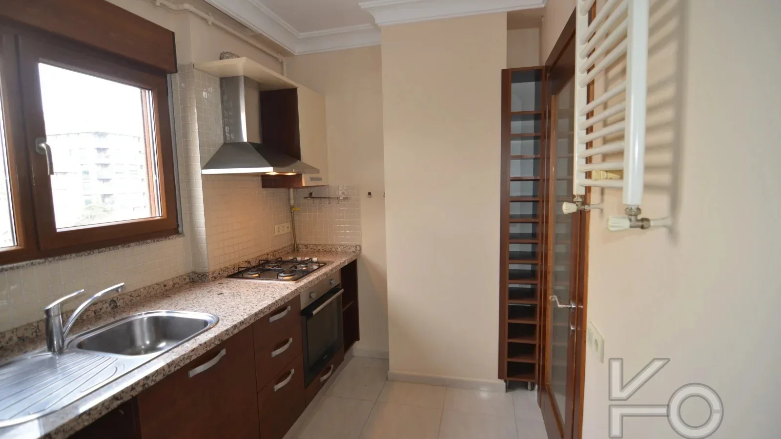 Laci̇vertcadde Ethemefendi'de Bağdat Cd. Yakini 2+1 70 M²net