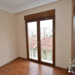 Laci̇vertcadde Ethemefendi'de Bağdat Cd. Yakini 2+1 70 M²net