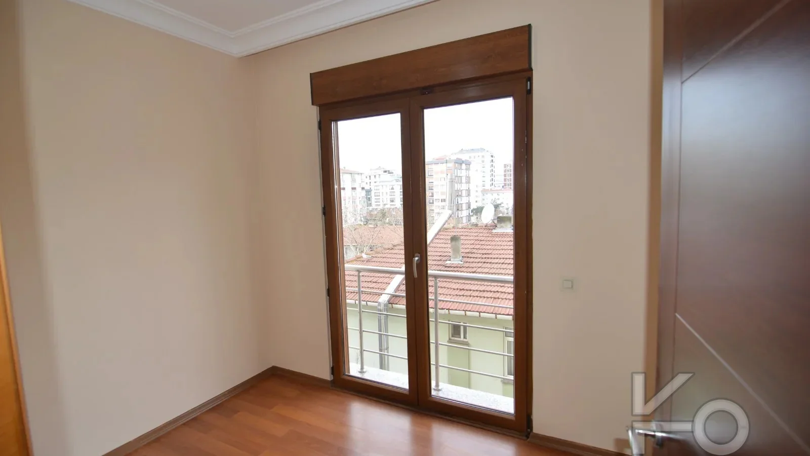 Laci̇vertcadde Ethemefendi'de Bağdat Cd. Yakini 2+1 70 M²net
