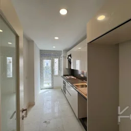 Lacivert Cadde Caddebostan Bağdat Cad.2.paralelde 2025 Sıfır Ebeveynli Balkonlu 80m² Net 2+1