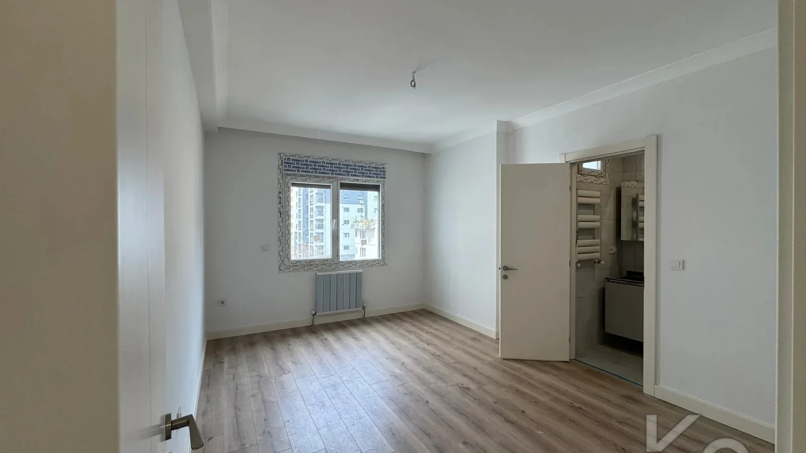 Lacivert Cadde Caddebostan Bağdat Cad.2.paralelde 2025 Sıfır Ebeveynli Balkonlu 80m² Net 2+1