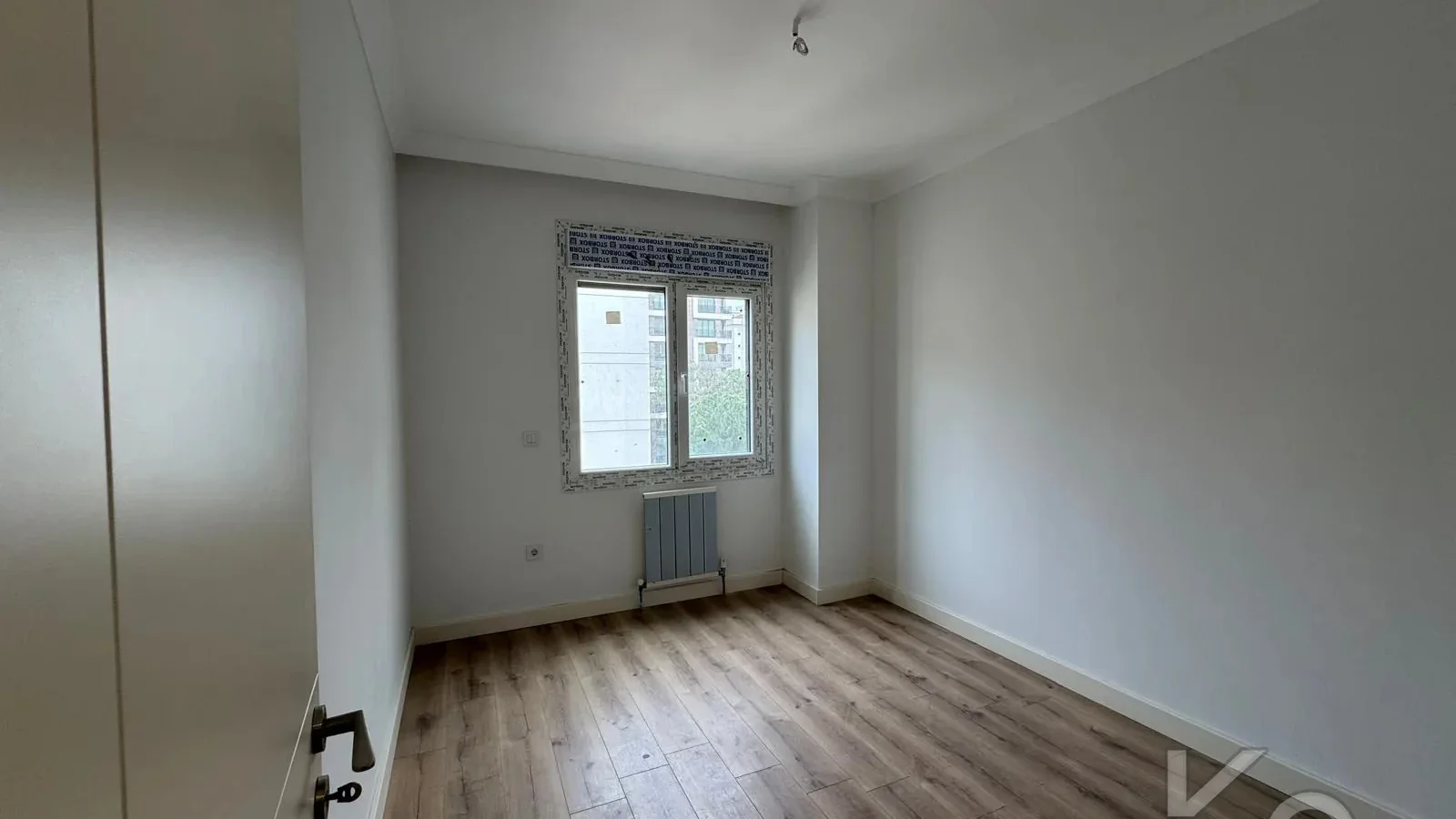 Lacivert Cadde Caddebostan Bağdat Cad.2.paralelde 2025 Sıfır Ebeveynli Balkonlu 80m² Net 2+1