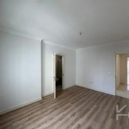 Lacivert Cadde Caddebostan Bağdat Cad.2.paralelde 2025 Sıfır Ebeveynli Balkonlu 80m² Net 2+1