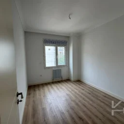 Lacivert Cadde Caddebostan Bağdat Cad.2.paralelde 2025 Sıfır Ebeveynli Balkonlu 80m² Net 2+1