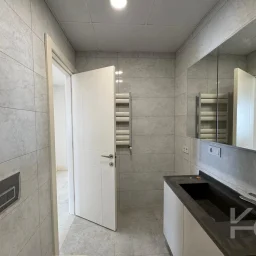 Lacivert Cadde Caddebostan Bağdat Cad.2.paralelde 2025 Sıfır Ebeveynli Balkonlu 80m² Net 2+1