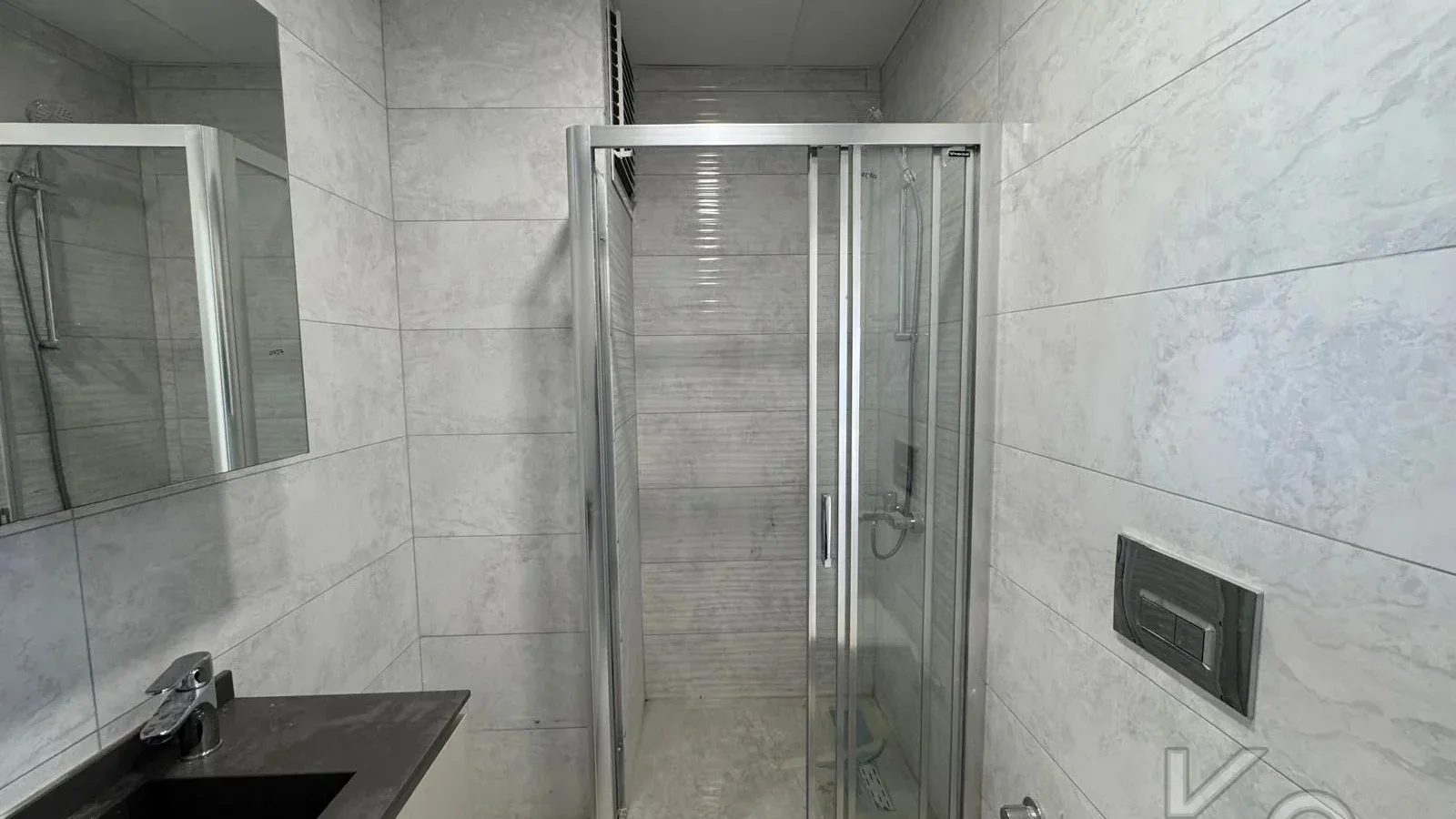 Lacivert Cadde Caddebostan Bağdat Cad.2.paralelde 2025 Sıfır Ebeveynli Balkonlu 80m² Net 2+1