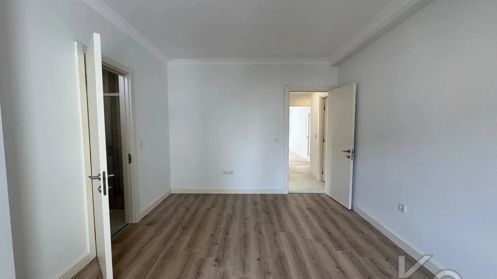 Lacivert Cadde Caddebostan Bağdat Cad.2.paralelde 2025 Sıfır Ebeveynli Balkonlu 80m² Net 2+1