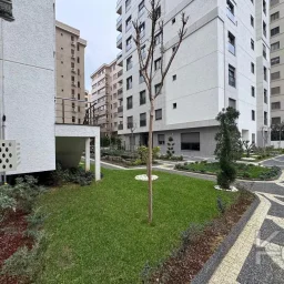 Lacivert Cadde Caddebostan Bağdat Cad.2.paralelde 2025 Sıfır Ebeveynli Balkonlu 80m² Net 2+1
