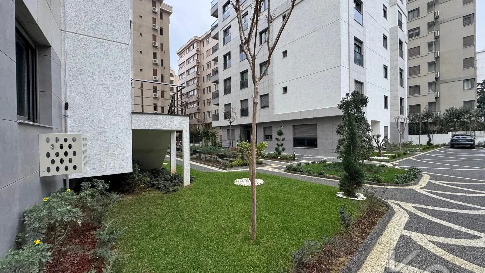 Lacivert Cadde Caddebostan Bağdat Cad.2.paralelde 2025 Sıfır Ebeveynli Balkonlu 80m² Net 2+1