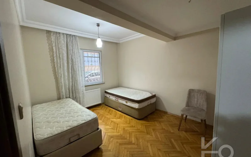 Laci̇vertcadde Bostanci'da Yatirim Firsati 80m² Net 2+1