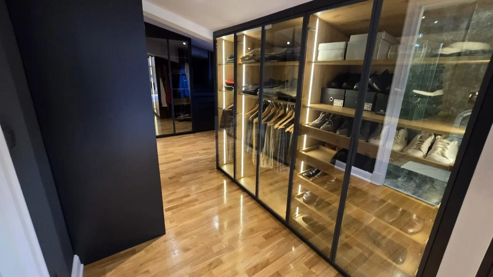 Lacivertcadde Gayrimenkul Erenköyde Divanın Sokağında Satılık 5+1 250 M² Net Dubleks 