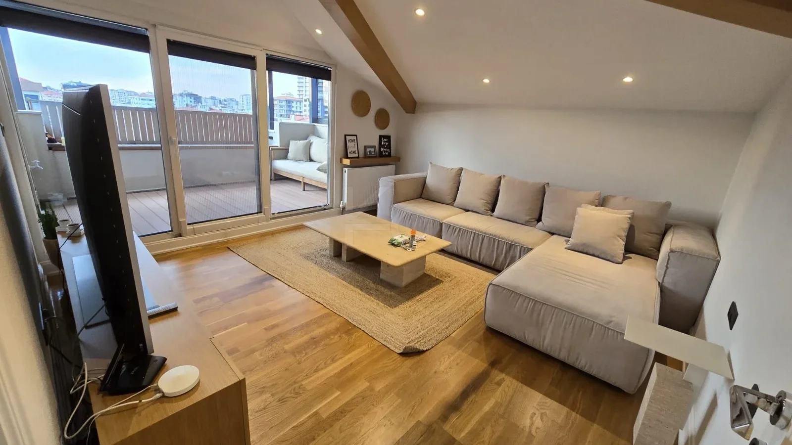 Lacivertcadde Gayrimenkul Erenköyde Divanın Sokağında Satılık 5+1 250 M² Net Dubleks 