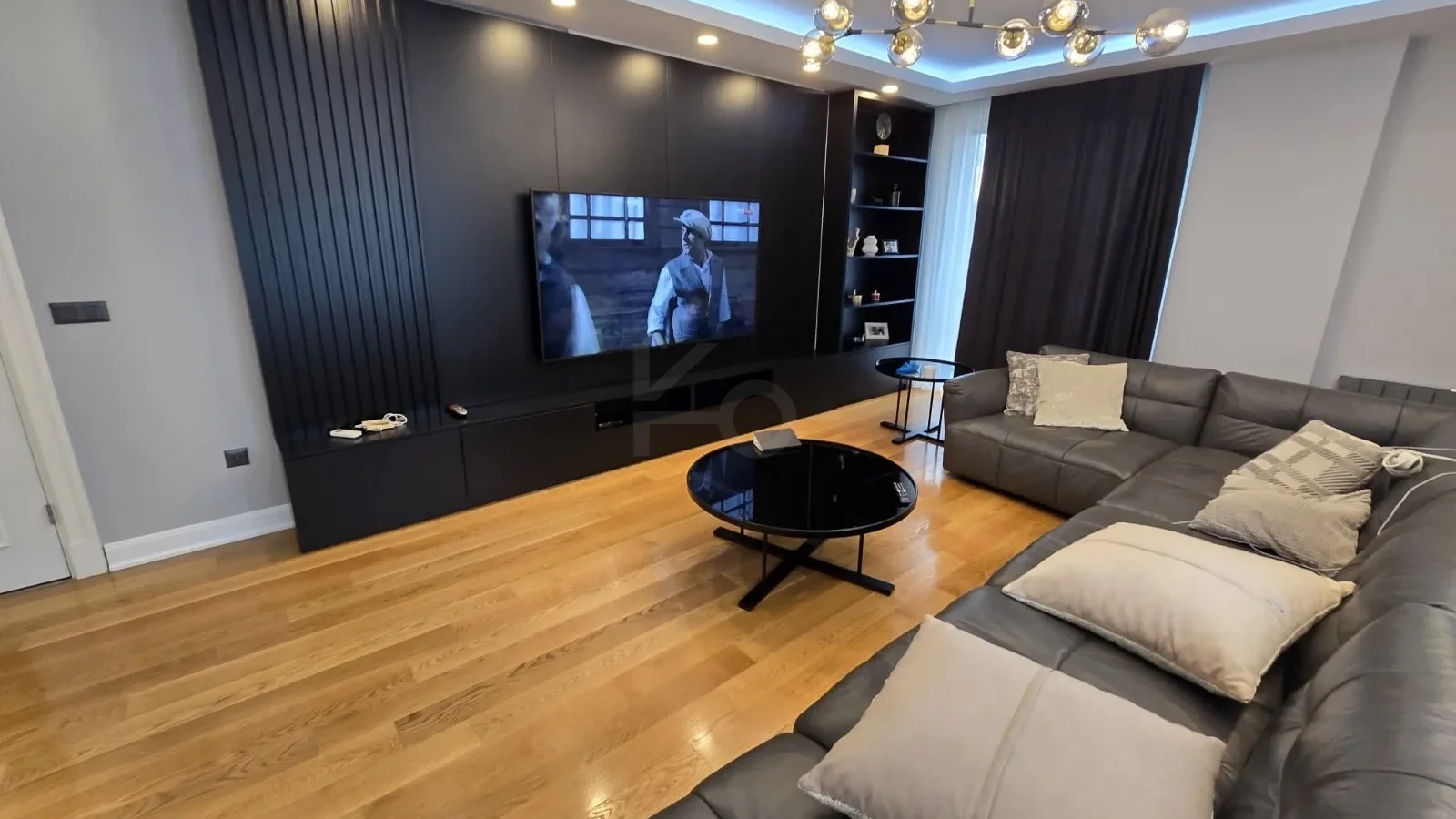 Lacivertcadde Gayrimenkul Erenköyde Divanın Sokağında Satılık 5+1 250 M² Net Dubleks 